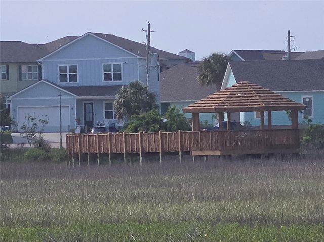 9822 Tulum Court, Galveston, TX 77554