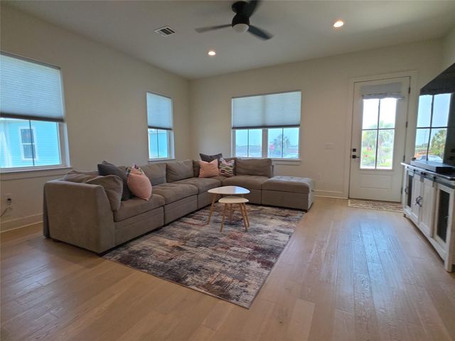 9822 Tulum Court, Galveston, TX 77554