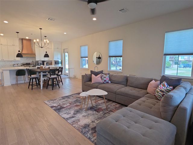 9822 Tulum Court, Galveston, TX 77554