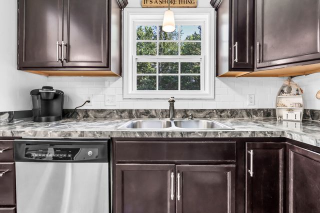 550 Medallion Cir, Clarksville, TN 37042