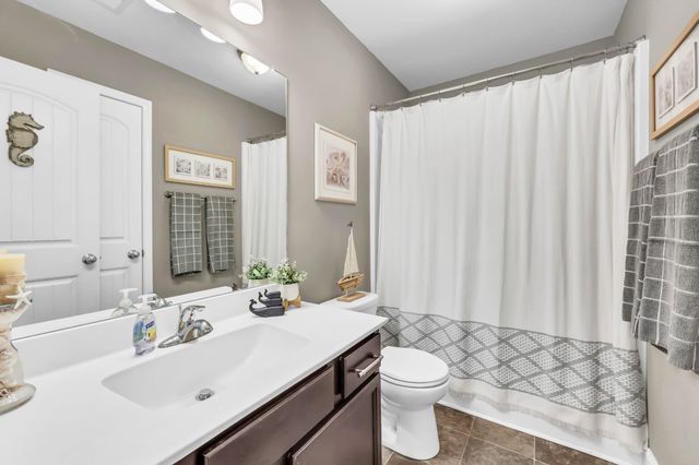 550 Medallion Cir, Clarksville, TN 37042