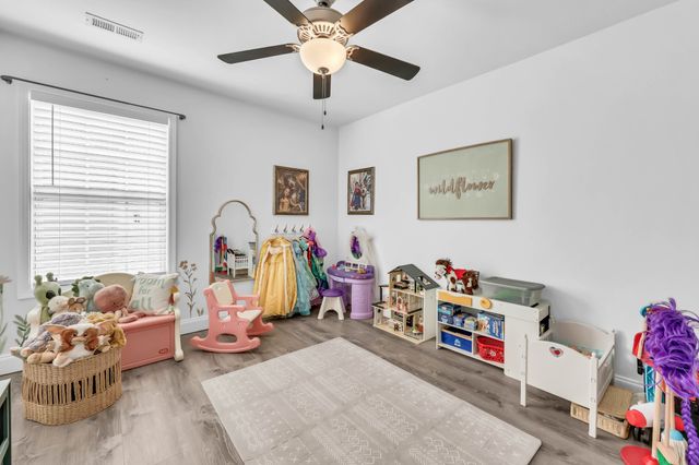 550 Medallion Cir, Clarksville, TN 37042