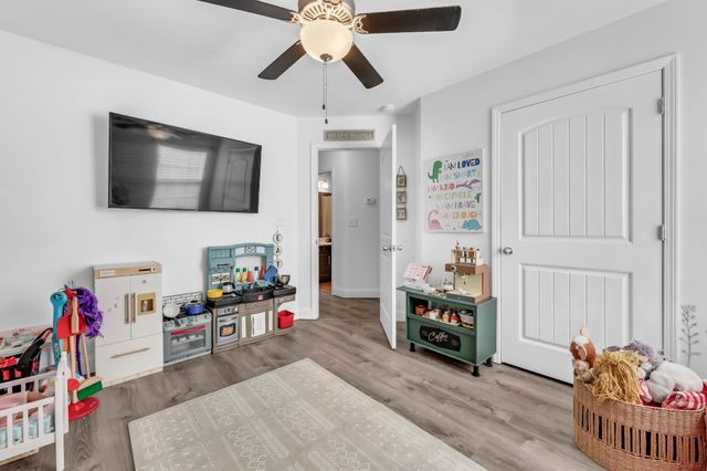 550 Medallion Cir, Clarksville, TN 37042