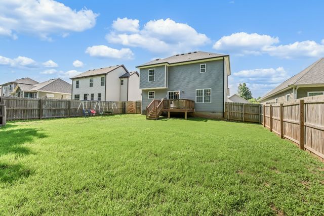 550 Medallion Cir, Clarksville, TN 37042