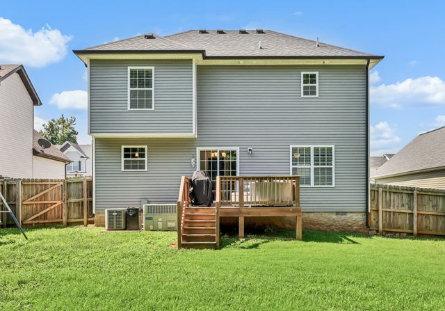 550 Medallion Cir, Clarksville, TN 37042