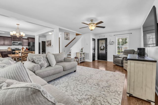 550 Medallion Cir, Clarksville, TN 37042
