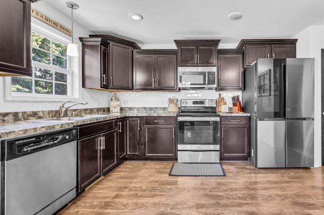550 Medallion Cir, Clarksville, TN 37042