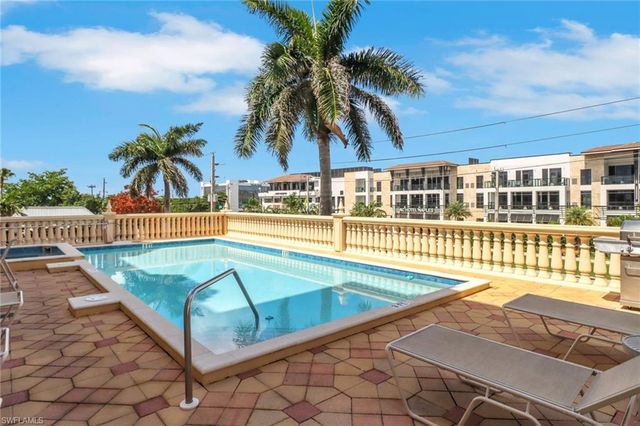 401 Bayfront PL # 3303, Naples, FL 34102