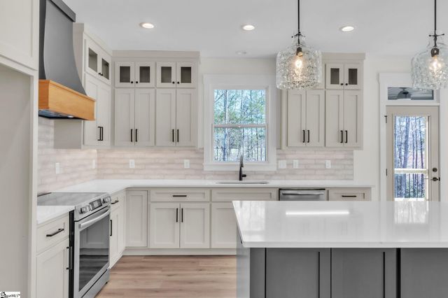 27 Barnett Valley Court, Travelers Rest, SC 29690