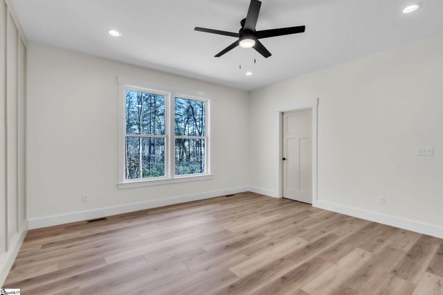 27 Barnett Valley Court, Travelers Rest, SC 29690