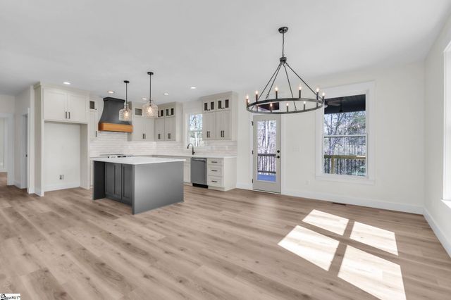 27 Barnett Valley Court, Travelers Rest, SC 29690