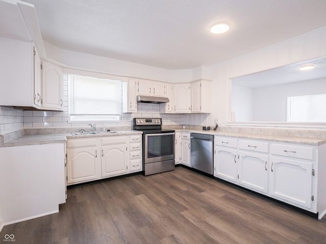 3042 Danbury Road, Indianapolis, IN 46222