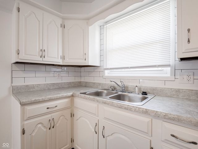 3042 Danbury Road, Indianapolis, IN 46222