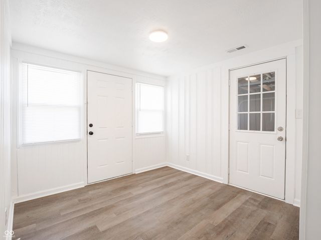 3042 Danbury Road, Indianapolis, IN 46222