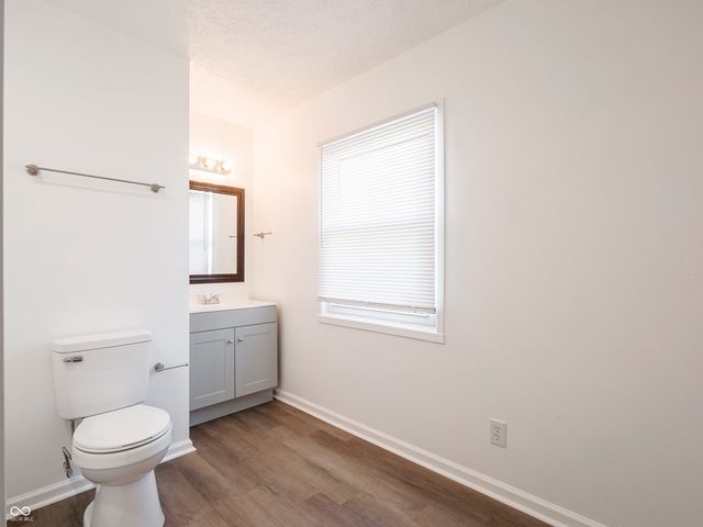 3042 Danbury Road, Indianapolis, IN 46222