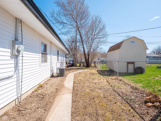 3042 Danbury Road, Indianapolis, IN 46222