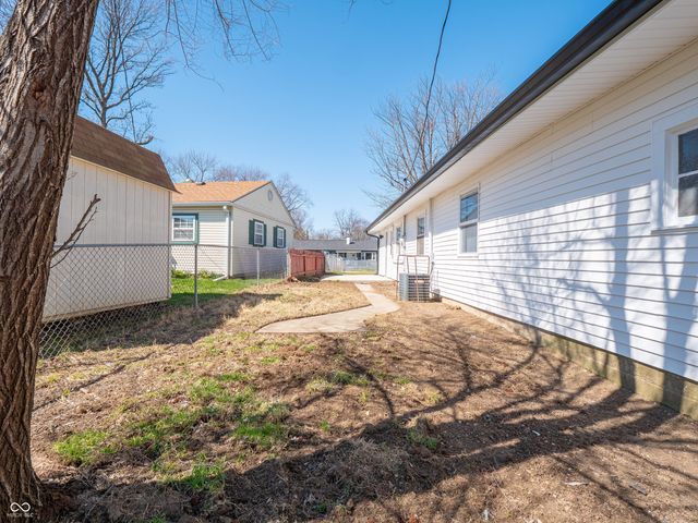 3042 Danbury Road, Indianapolis, IN 46222