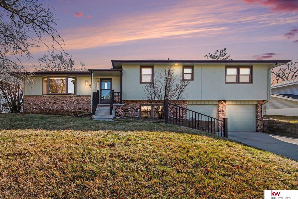 3937 N 95 Street, Omaha, NE 68134