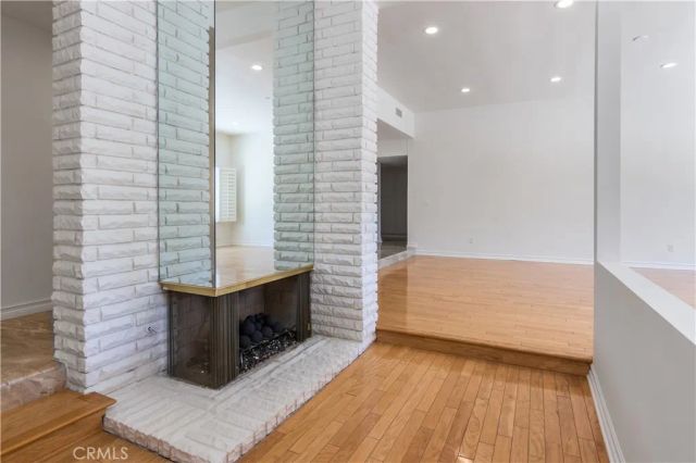 9735 Melvin Avenue, Los Angeles, CA 91324