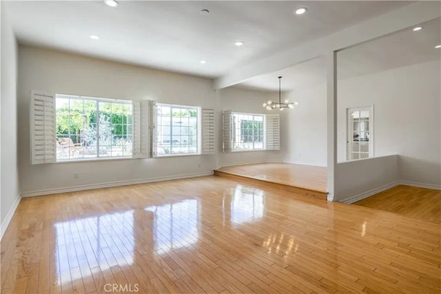 9735 Melvin Avenue, Los Angeles, CA 91324