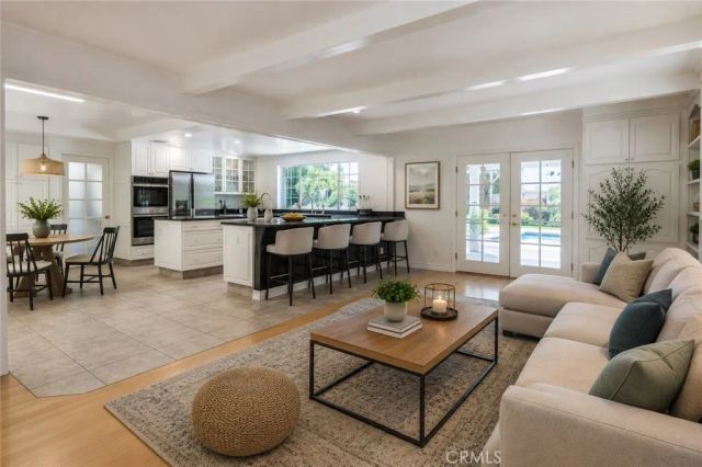 9735 Melvin Avenue, Los Angeles, CA 91324