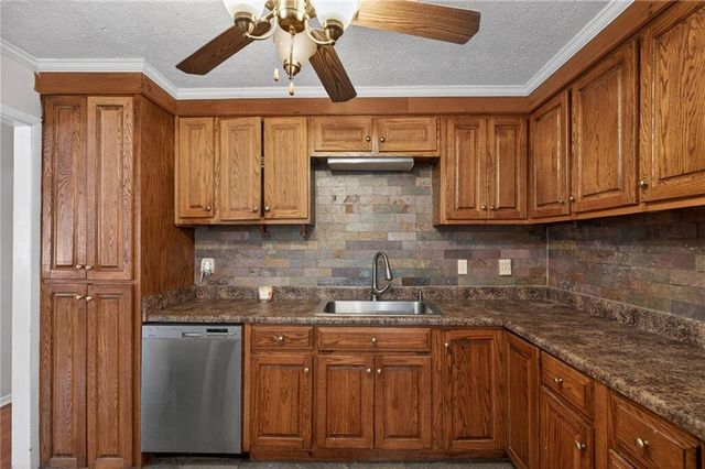 317 Garden Avenue SE, Lindale, GA 30147