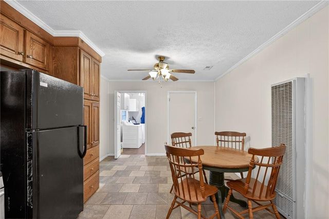 317 Garden Avenue SE, Lindale, GA 30147