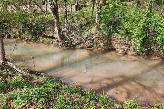 317 Garden Avenue SE, Lindale, GA 30147