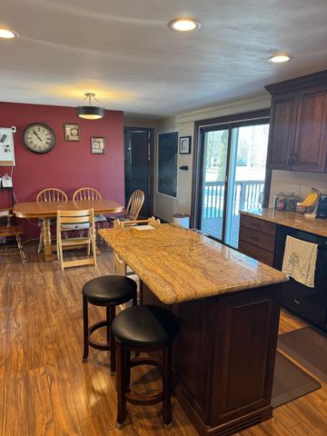 85204 Ballpark Road, Hollandale, MN 56045