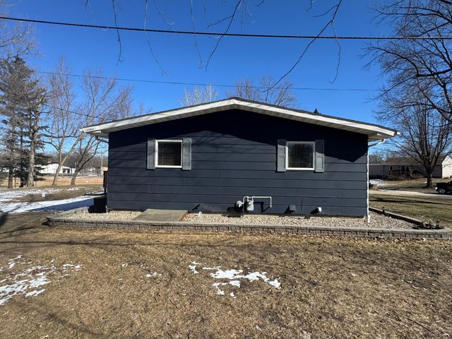 85204 Ballpark Road, Hollandale, MN 56045