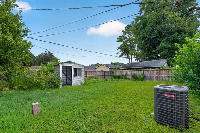 4813 Brinkley Street, Houston, TX 77033