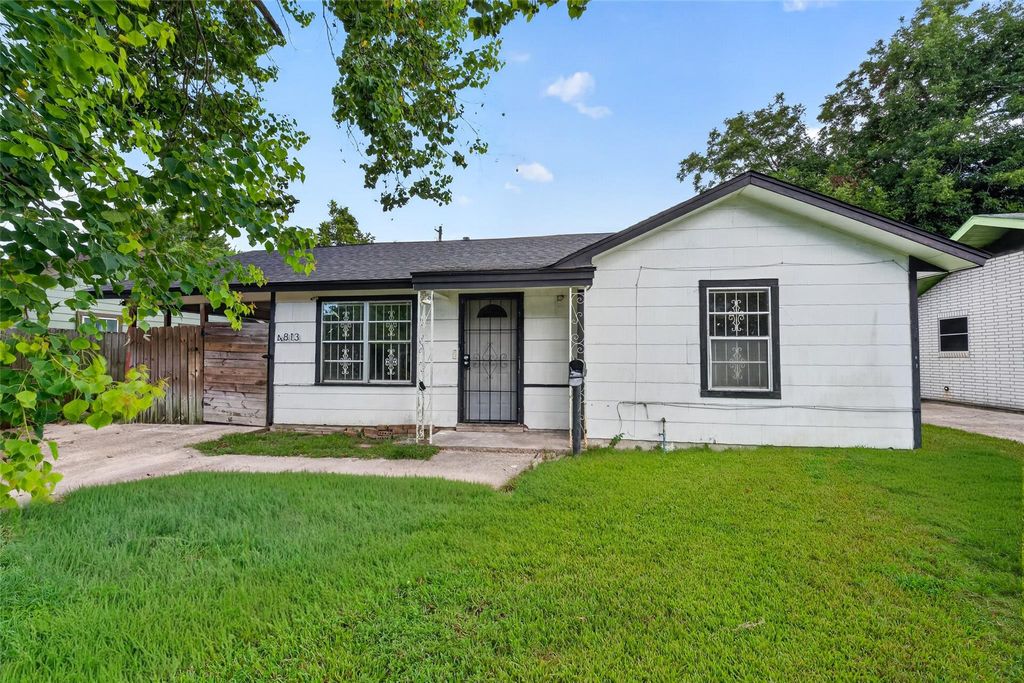 4813 Brinkley Street, Houston, TX 77033