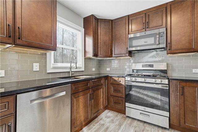 103 Port Victoria Way, Woodstock, GA 30189