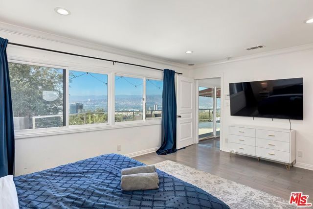 3201 Bonnie Hill Drive, Los Angeles, CA 90068