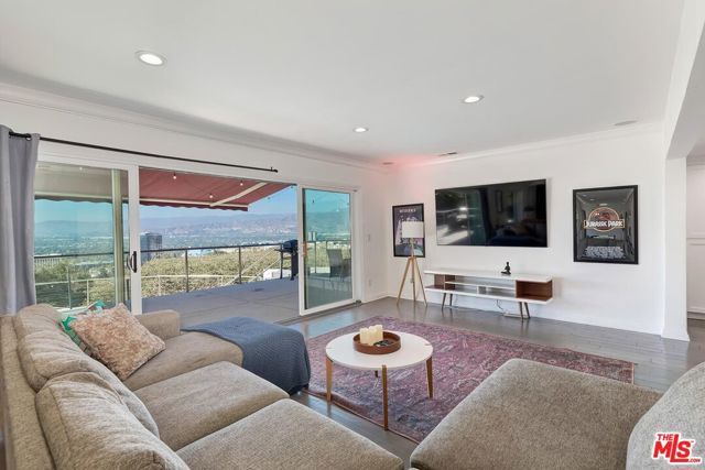 3201 Bonnie Hill Drive, Los Angeles, CA 90068