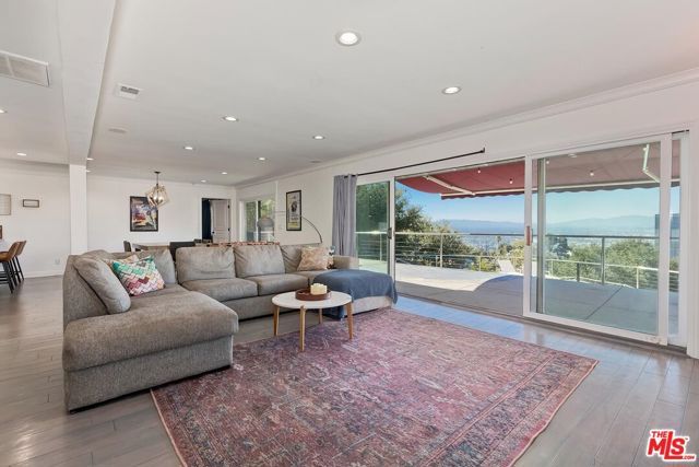 3201 Bonnie Hill Drive, Los Angeles, CA 90068