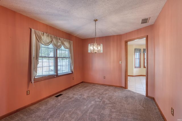 6655 Oakview Court, Newburgh, IN 47630