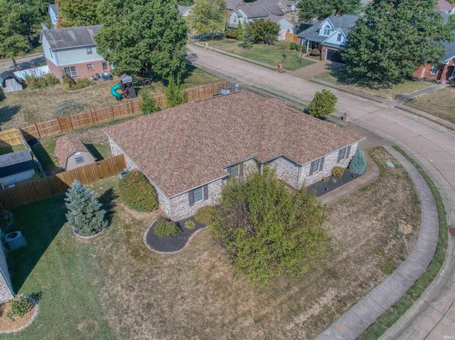 6655 Oakview Court, Newburgh, IN 47630