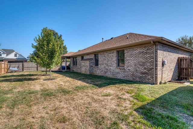 6655 Oakview Court, Newburgh, IN 47630