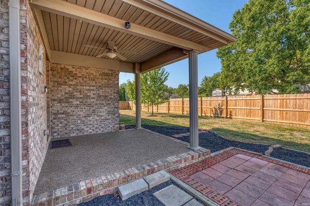 6655 Oakview Court, Newburgh, IN 47630