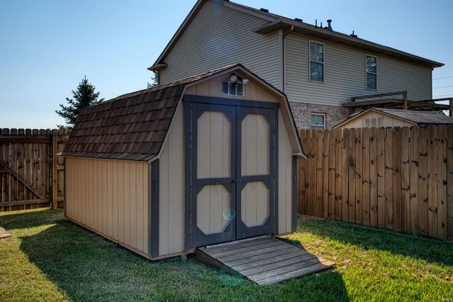 6655 Oakview Court, Newburgh, IN 47630