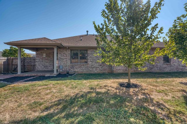 6655 Oakview Court, Newburgh, IN 47630