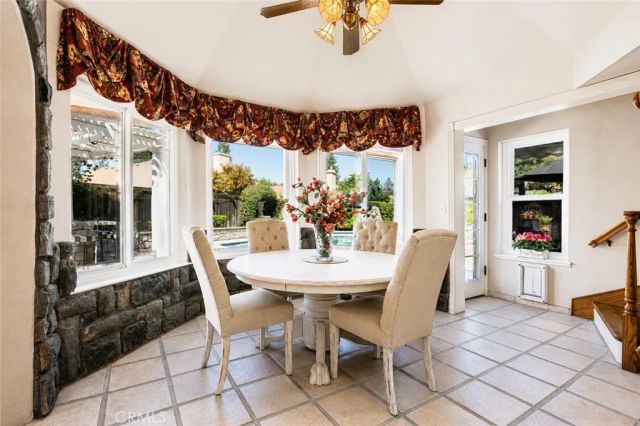 886 E Richmond, Fresno, CA 93720