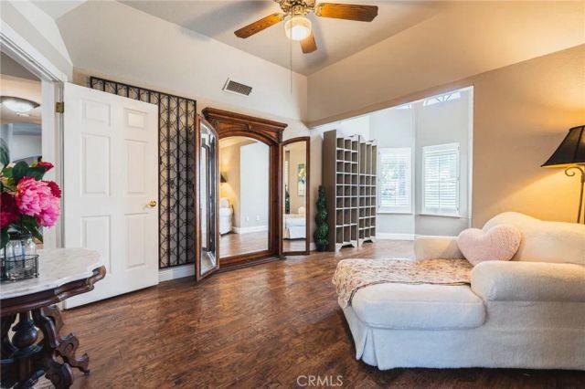 886 E Richmond, Fresno, CA 93720