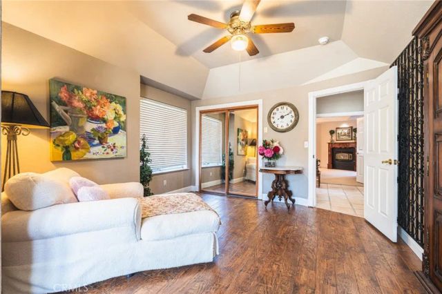 886 E Richmond, Fresno, CA 93720