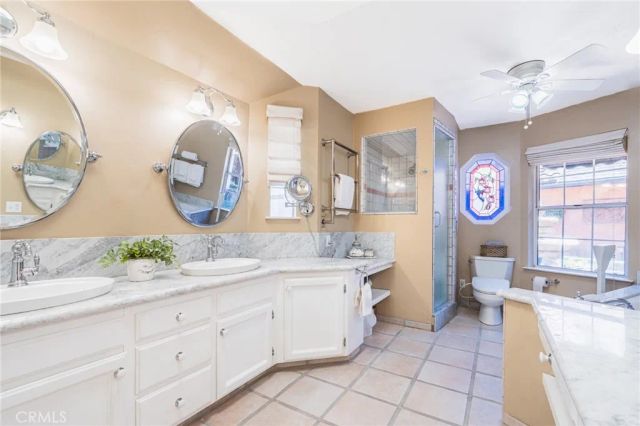 886 E Richmond, Fresno, CA 93720