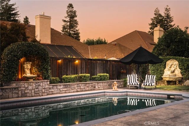 886 E Richmond, Fresno, CA 93720