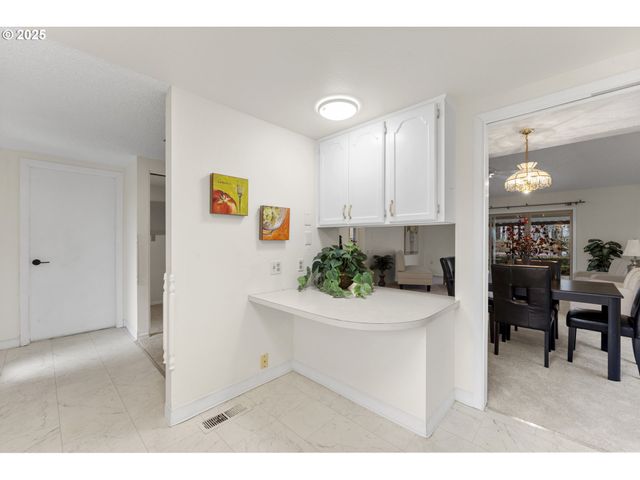 12991 Sw KING RICHARD Dr, King City, OR 97224