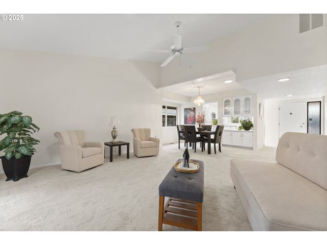 12991 Sw KING RICHARD Dr, King City, OR 97224