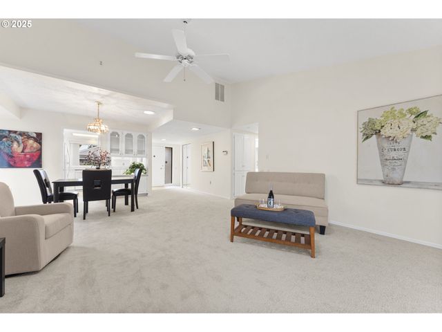 12991 Sw KING RICHARD Dr, King City, OR 97224